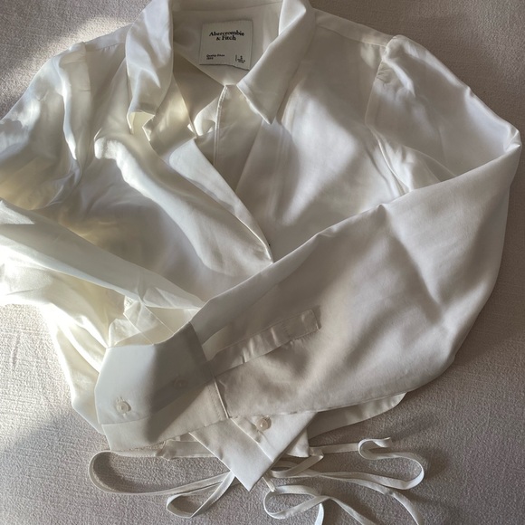 Cropped Wrap Blouse - Picture 9 of 10